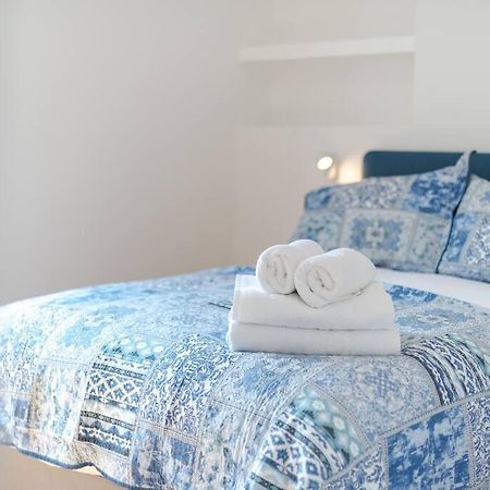 Stunning Two Bed Apartment Rh8 ลอนดอน ภายนอก รูปภาพ
