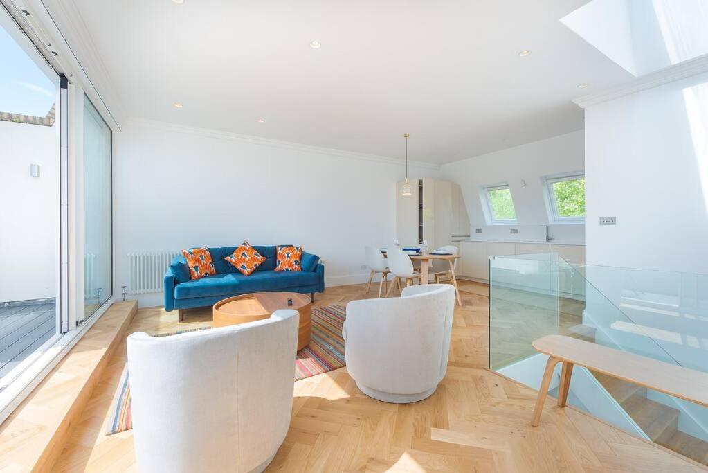 Stunning Two Bed Apartment Rh8 ลอนดอน ภายนอก รูปภาพ