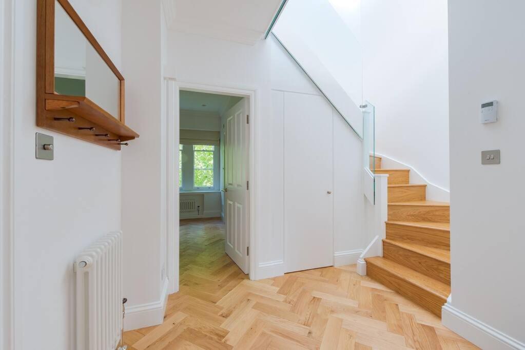 Stunning Two Bed Apartment Rh8 ลอนดอน ภายนอก รูปภาพ