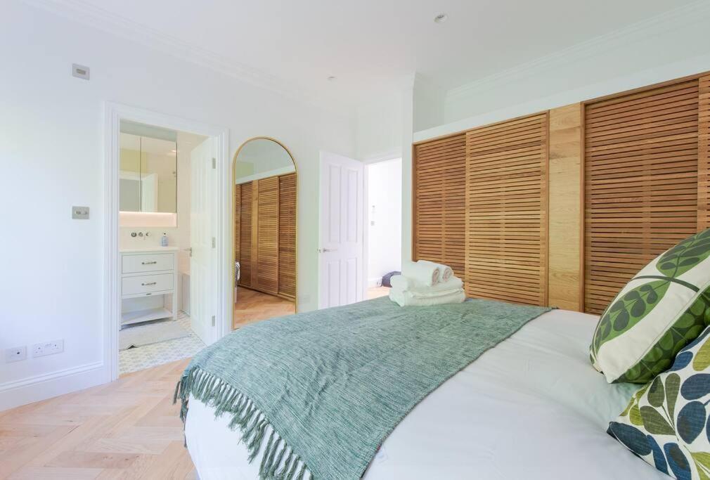Stunning Two Bed Apartment Rh8 ลอนดอน ภายนอก รูปภาพ